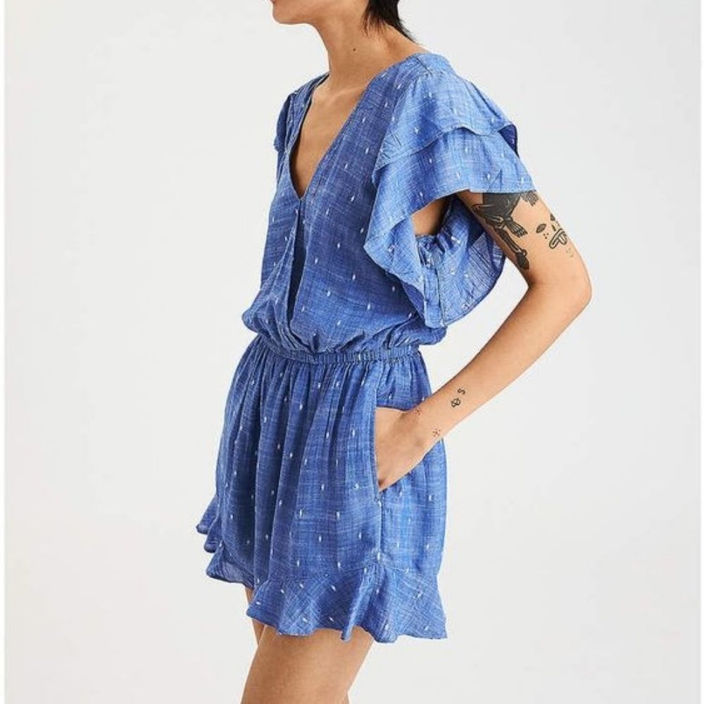 American Eagle Ruffle Sleeve Romper Medium